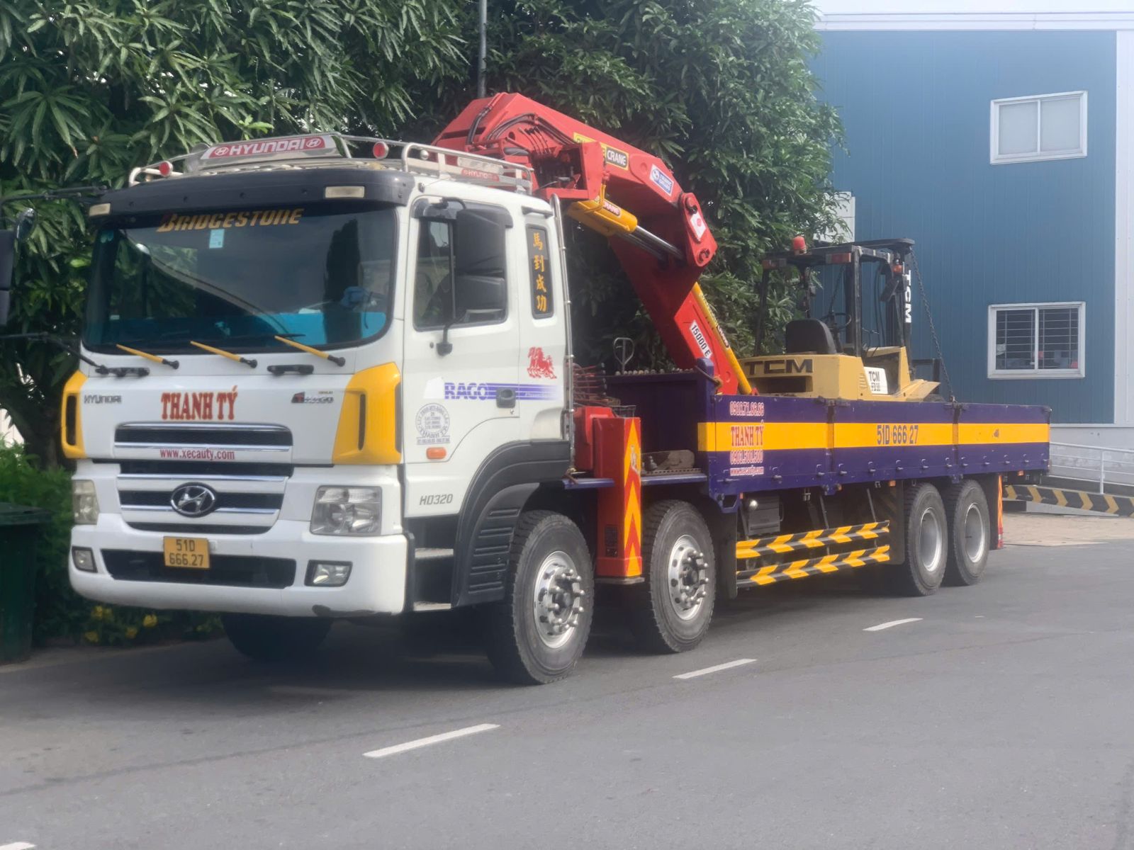 thuê xe cẩu tự hành